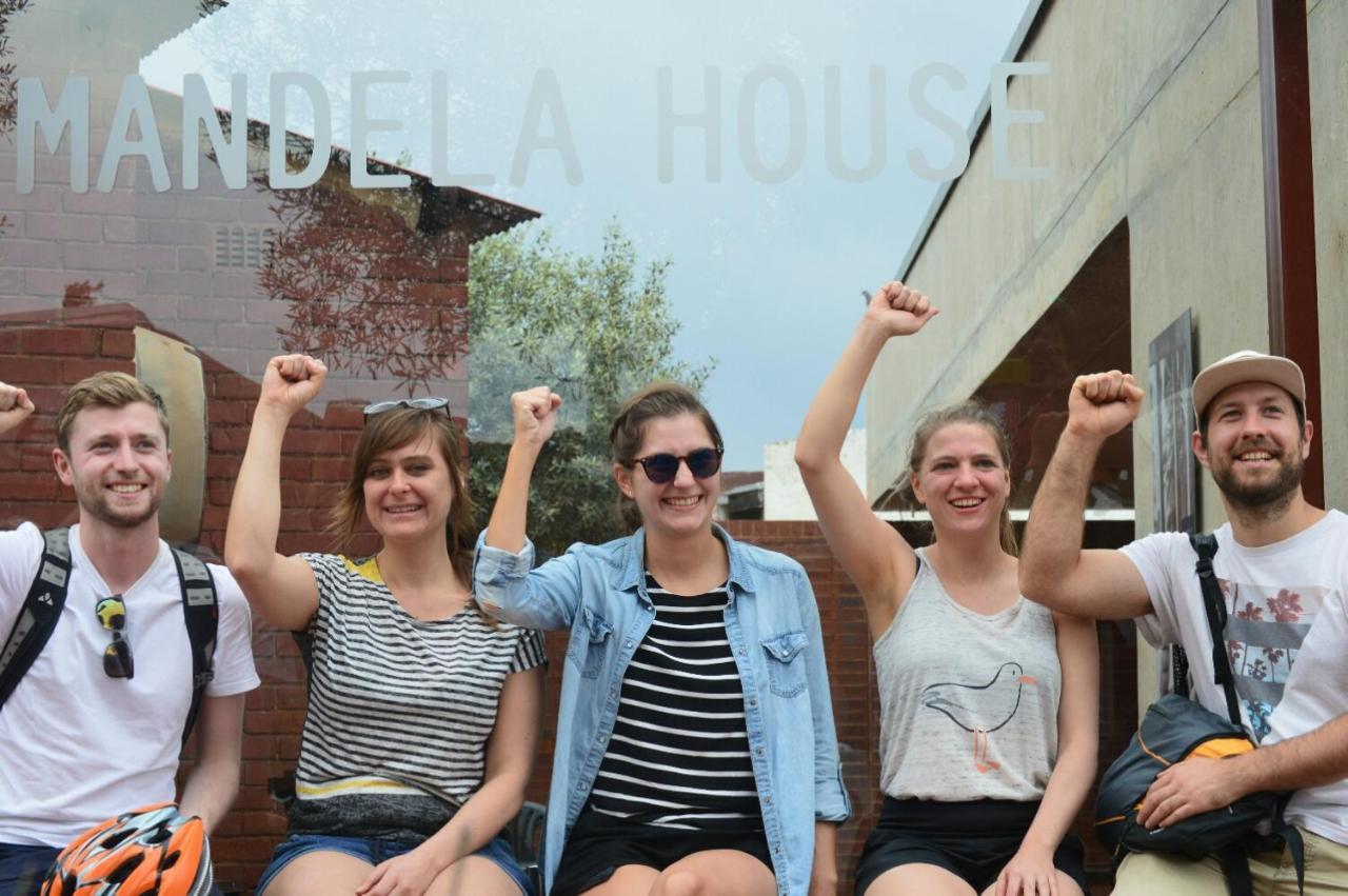 Lebo'S Soweto Backpackers Hostel ภายนอก รูปภาพ