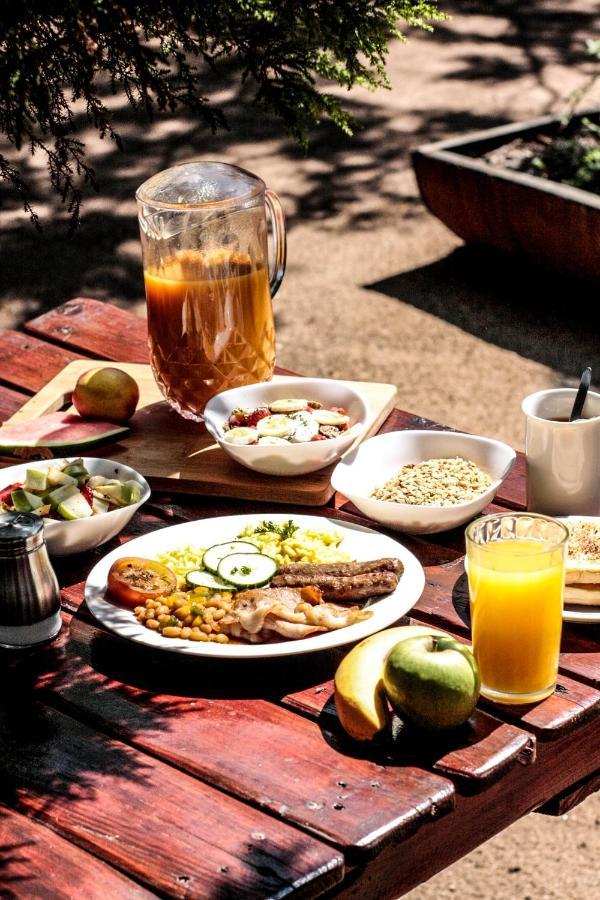 Lebo'S Soweto Backpackers Hostel ภายนอก รูปภาพ