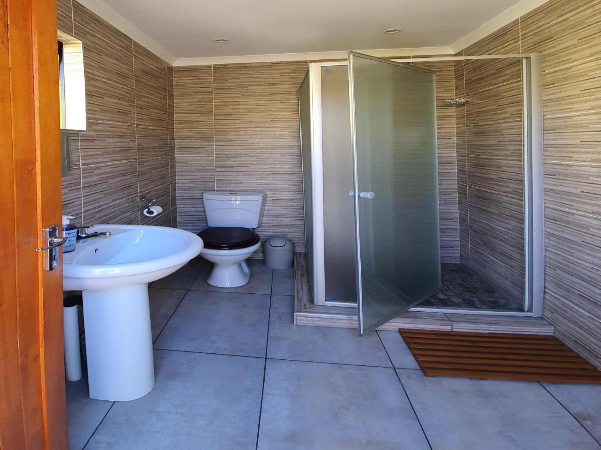 Lebo'S Soweto Backpackers Hostel ภายนอก รูปภาพ